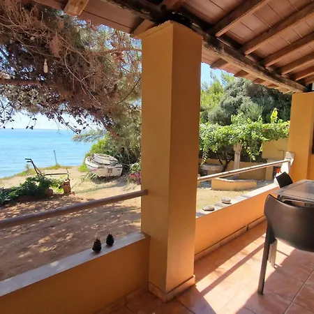 Joanna-thanos Beachfront בית נופש Ágios Matthaíos